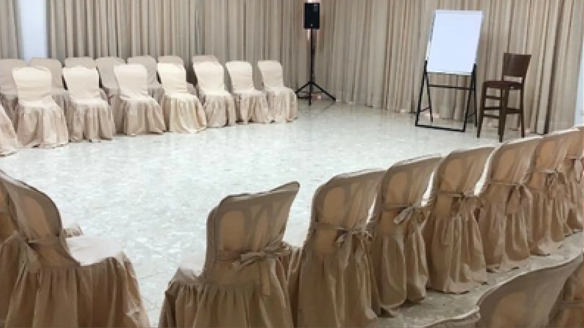 Salón Los Espejos